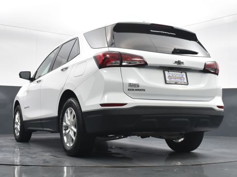 Used 2022 Chevrolet Equinox LS w/ LS Convenience Package FWD image 37