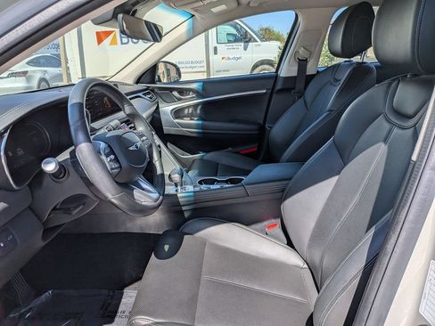 Used 2025 Genesis G70 2.5T RWD image 15