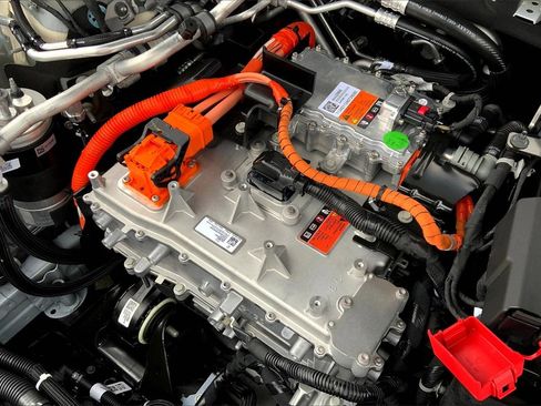 New 2025 Cadillac Lyriq Sport image 18