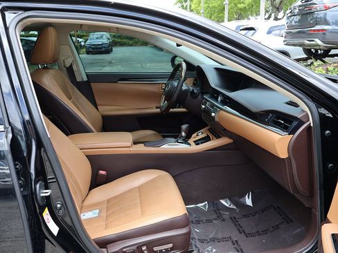 Used 2017 Lexus ES 350 w/ Luxury Package FWD image 30