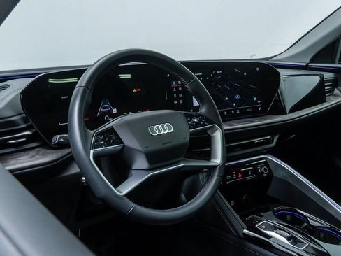 Used 2025 Audi Q5 Premium w/ Convenience Package AWD/4WD image 13