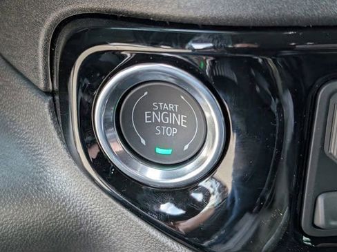 New 2026 GMC Sierra 1500 SLE w/ Preferred Package RWD image 16