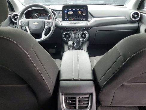 Certified 2025 Chevrolet Blazer LT FWD image 19