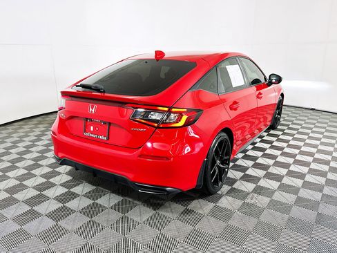 Used 2023 Honda Civic Sport image 3