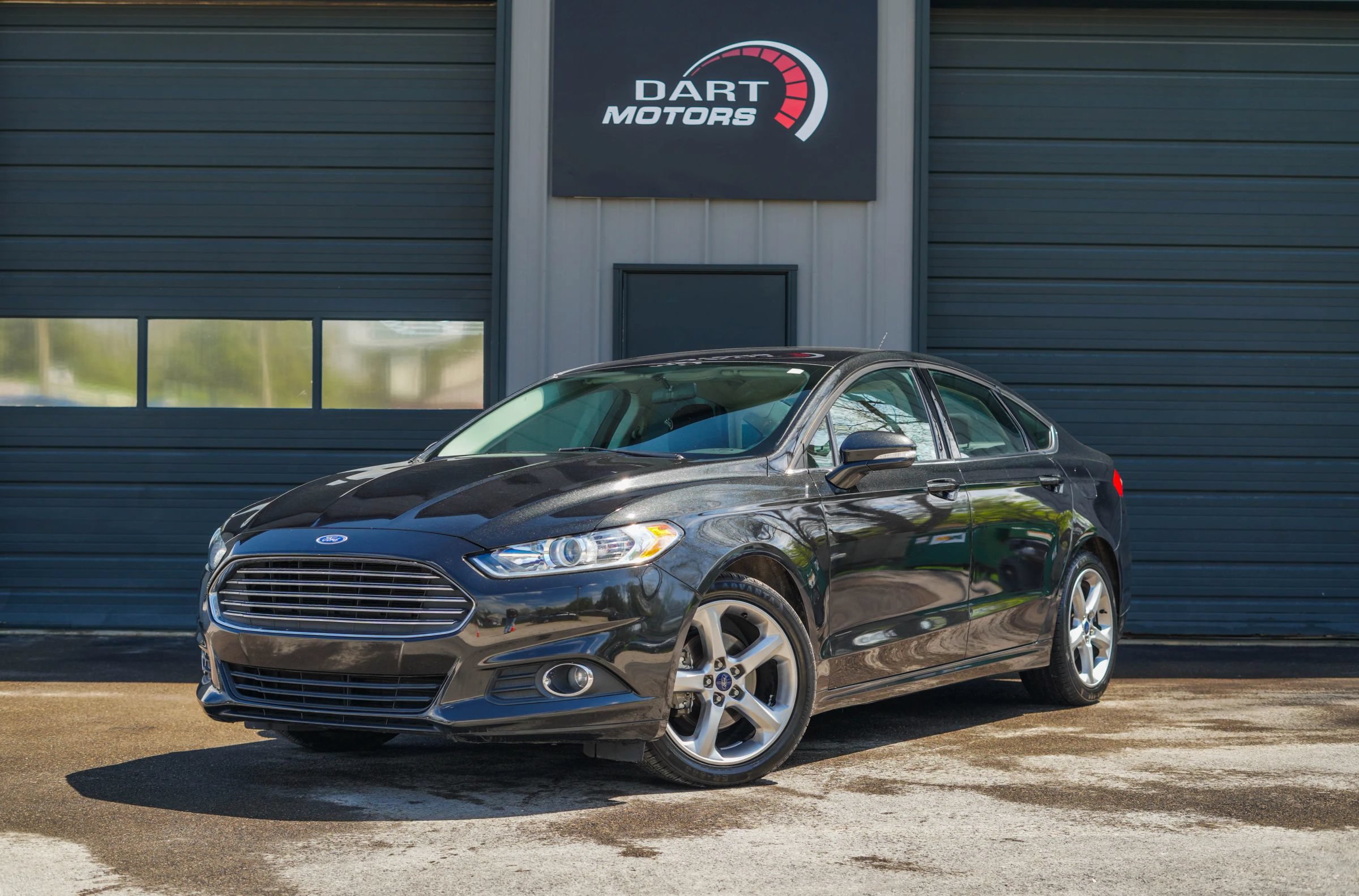Used 2015 Ford Fusion SE w/ Equipment Group 201A FWD image 1