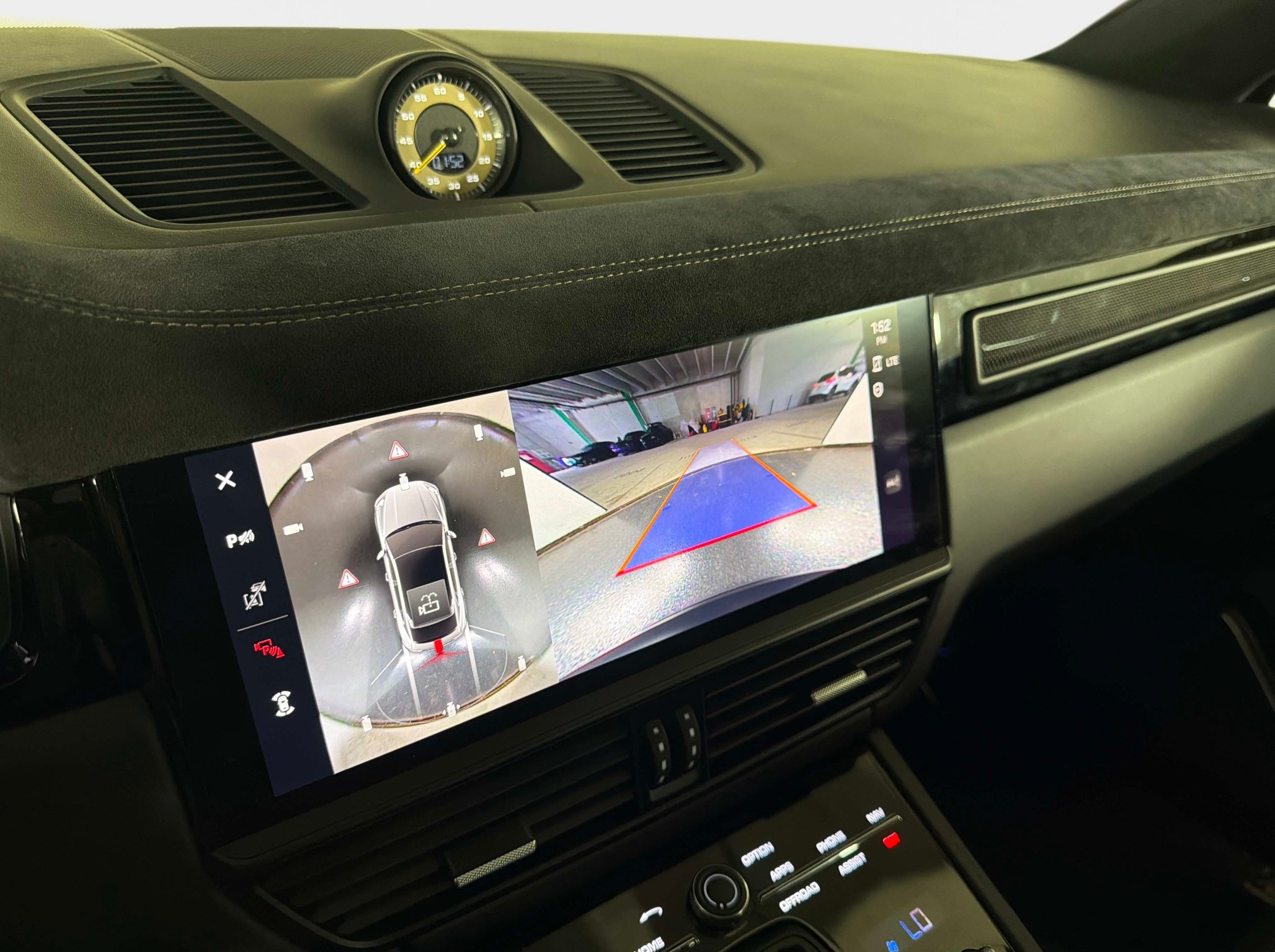 Used 2022 Porsche Cayenne Turbo GT AWD/4WD image 39