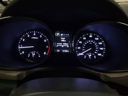 Used 2018 Hyundai Santa Fe SE image 23