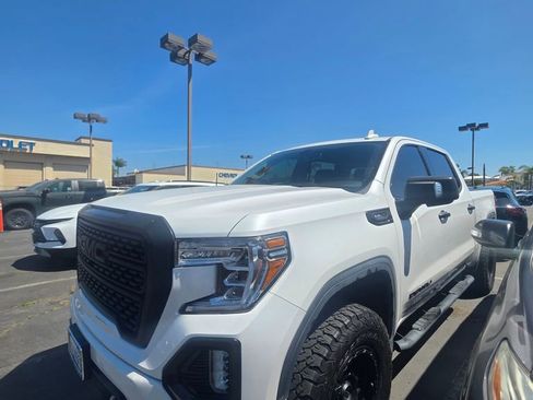 Used 2021 GMC Sierra 1500 Denali image 2