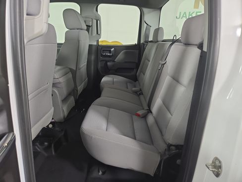 Used 2018 Chevrolet Silverado 1500 W/T AWD/4WD image 11
