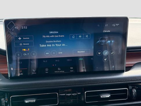 Used 2021 Lincoln Nautilus Reserve w/ Equipment Group 201A image 21