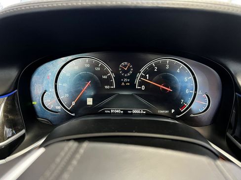 Used 2018 BMW 750i xDrive image 38