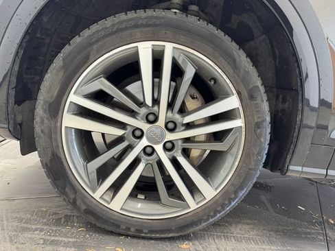 Used 2020 Audi Q5 e Premium Plus w/ Premium Plus Package AWD/4WD image 9