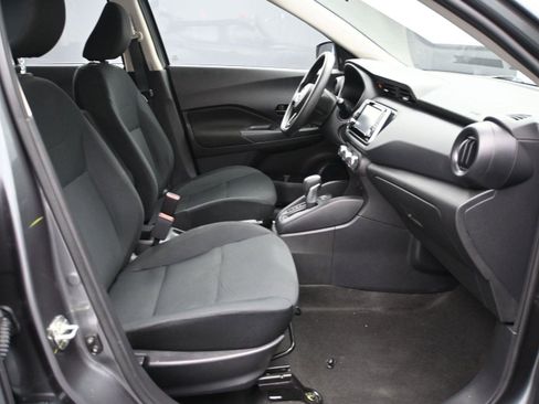 Used 2023 Nissan Kicks S image 15