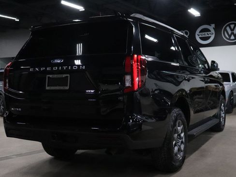 Used 2025 Ford Expedition Active RWD image 5