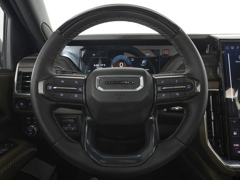 Used 2026 GMC Yukon Denali Ultimate w/ LPO, Illumination Package AWD/4WD image 19