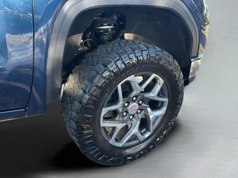 Used 2022 GMC Sierra 1500 SLT w/ SLT Premium Plus Package RWD image 40