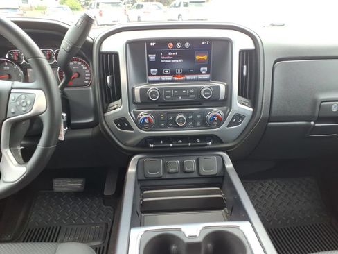 Used 2015 GMC Sierra 1500 SLE w/ SLE Value Package AWD/4WD image 18