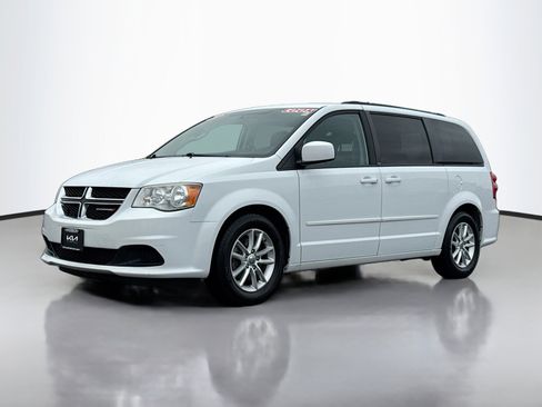 Used 2014 Dodge Grand Caravan SXT image 14