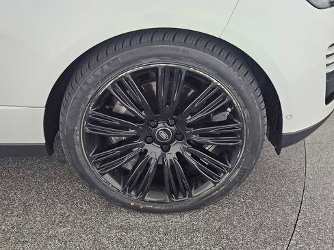 Used 2019 Land Rover Range Rover Long Wheelbase Supercharged image 9