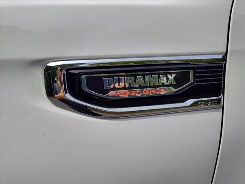 Used 2025 GMC Sierra 1500 SLT w/ SLT Premium Plus Package AWD/4WD image 10