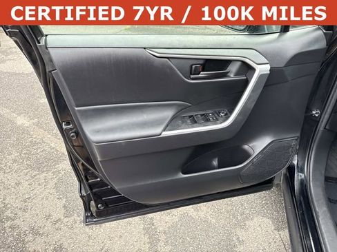 Used 2024 Toyota RAV4 LE AWD/4WD image 13