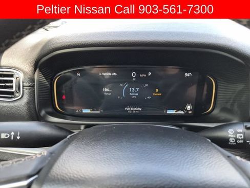 Used 2024 Jeep Wagoneer L Series II RWD image 35