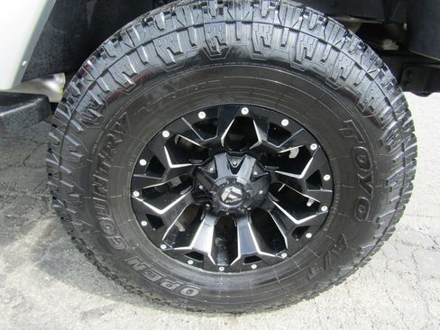 Used 2008 Jeep Wrangler Unlimited Sahara w/ Dual Top Group AWD/4WD image 30