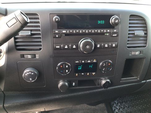 Used 2013 Chevrolet Silverado 1500 LT w/ All-Star Edition AWD/4WD image 8