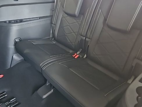 New 2026 Volkswagen Atlas SE FWD image 26