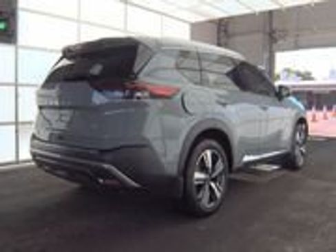 Used 2023 Nissan Rogue SL w/ SL Premium Package image 4