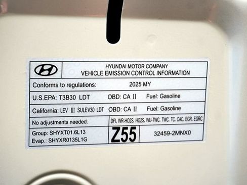 Certified 2025 Hyundai Tucson Limited AWD/4WD image 40