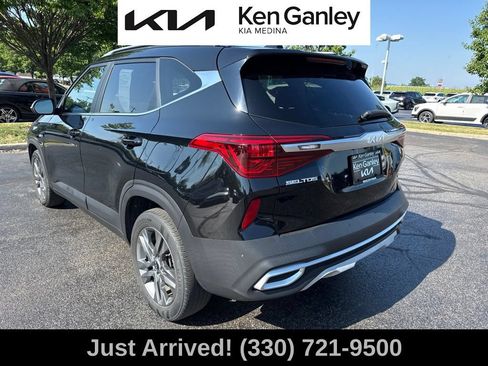 Certified 2023 Kia Seltos S w/ Navigation Package AWD/4WD image 3
