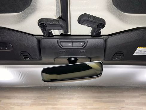 Used 2022 Jeep Wrangler Unlimited Sahara image 26