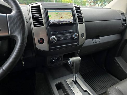 Used 2009 Nissan Xterra SE AWD/4WD image 22