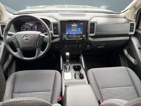 Used 2023 Nissan Frontier SV w/ Tow Package AWD/4WD image 15