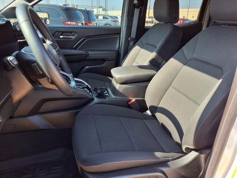 Used 2024 Chevrolet Colorado LT w/ LT Convenience Package II image 22