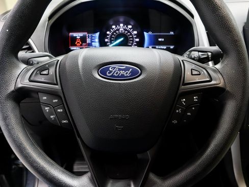 Certified 2022 Ford Edge SE image 31