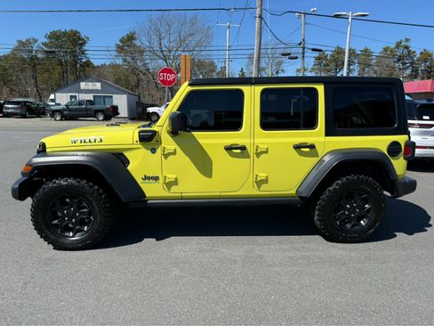 Used 2023 Jeep Wrangler Unlimited w/ Cold Weather Group AWD/4WD image 5