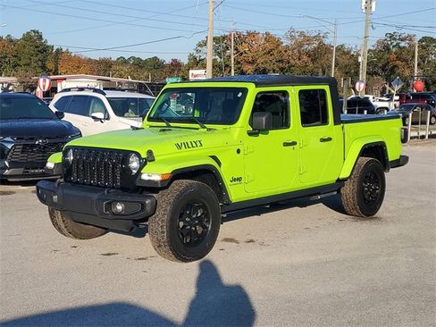 Used 2021 Jeep Gladiator Willys image 4