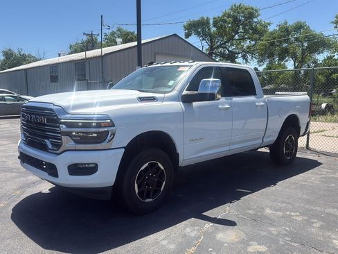 Used 2026 RAM 2500 Laramie AWD/4WD image 1