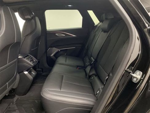 Certified 2024 Cadillac Lyriq Luxury image 17