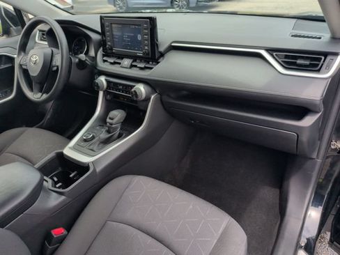 Used 2022 Toyota RAV4 XLE w/ Convenience Package AWD/4WD image 19