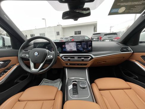 Certified 2023 BMW 330i xDrive Sedan w/ Parking Assistance Package image 17