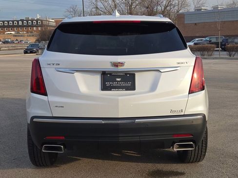 New 2025 Cadillac XT5 Luxury image 14