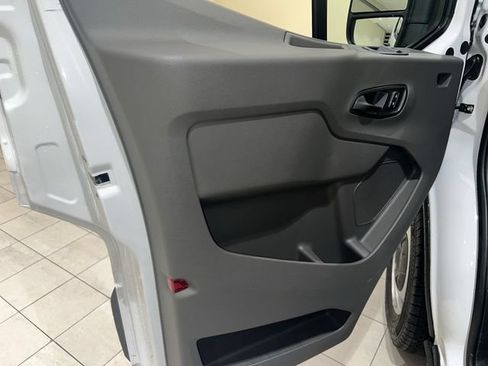 Used 2024 Ford Transit 150 Low Roof RWD image 18