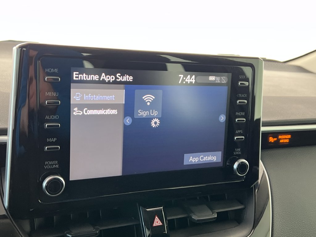 Used 2020 Toyota Corolla LE w/ Carpet Mat Package (TMS) FWD image 21