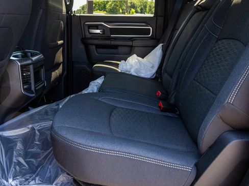 New 2026 RAM 3500 Big Horn AWD/4WD image 33