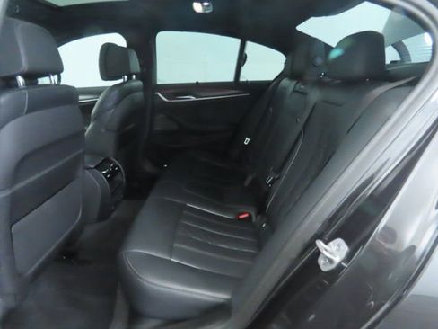 Used 2023 BMW M550i xDrive w/ Executive Package image 21