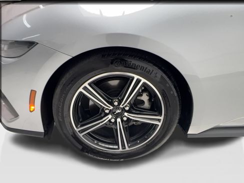 Used 2025 Ford Mustang Premium RWD image 13
