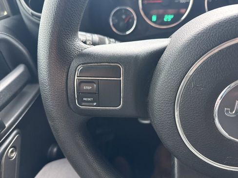 Used 2013 Jeep Wrangler Unlimited Sport image 19